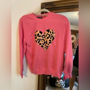 Medium women’s pink leopard heart sweatshirt